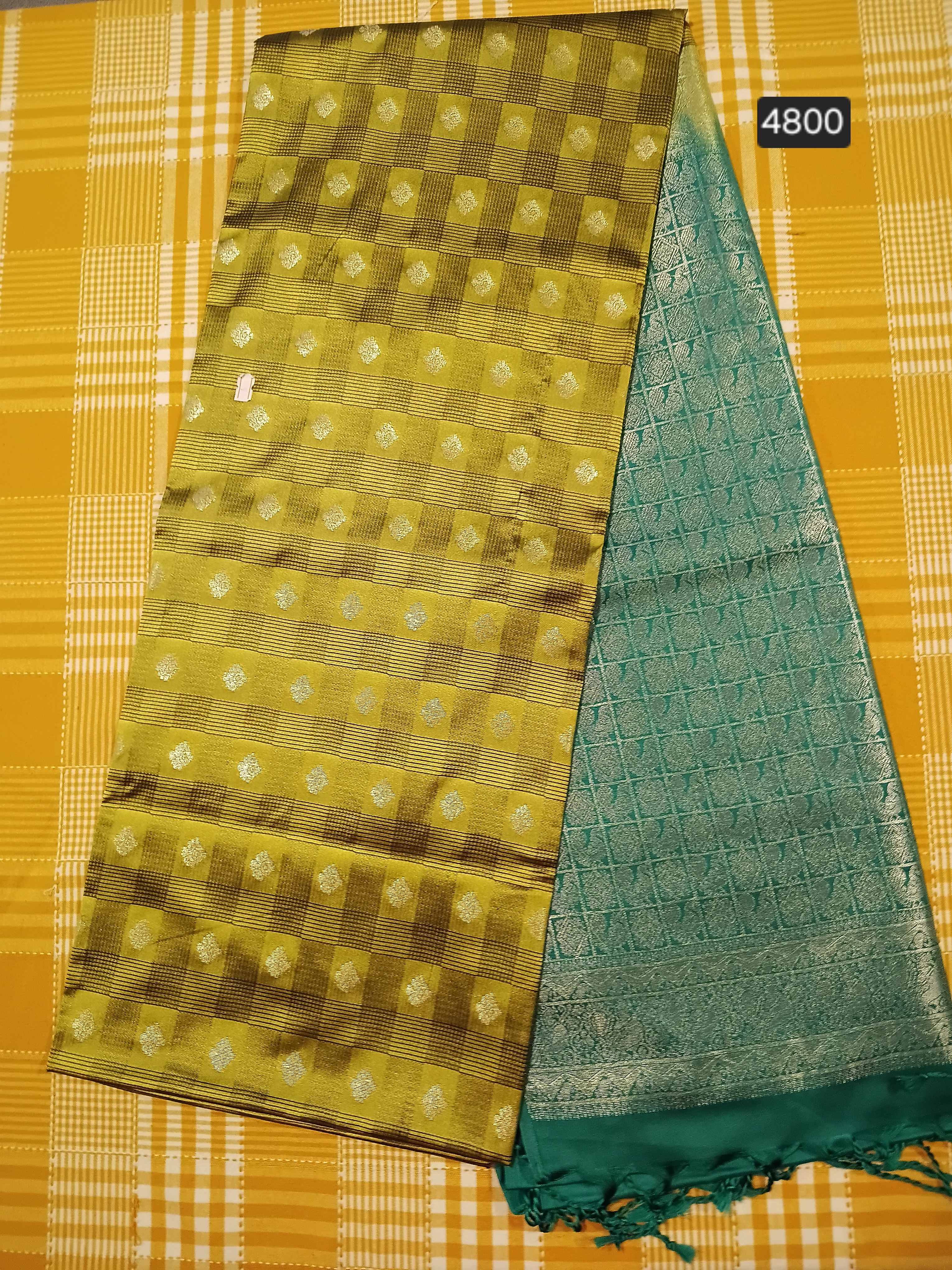 Light  Green With Sea Green Contrast Soft Silk 022 view 2