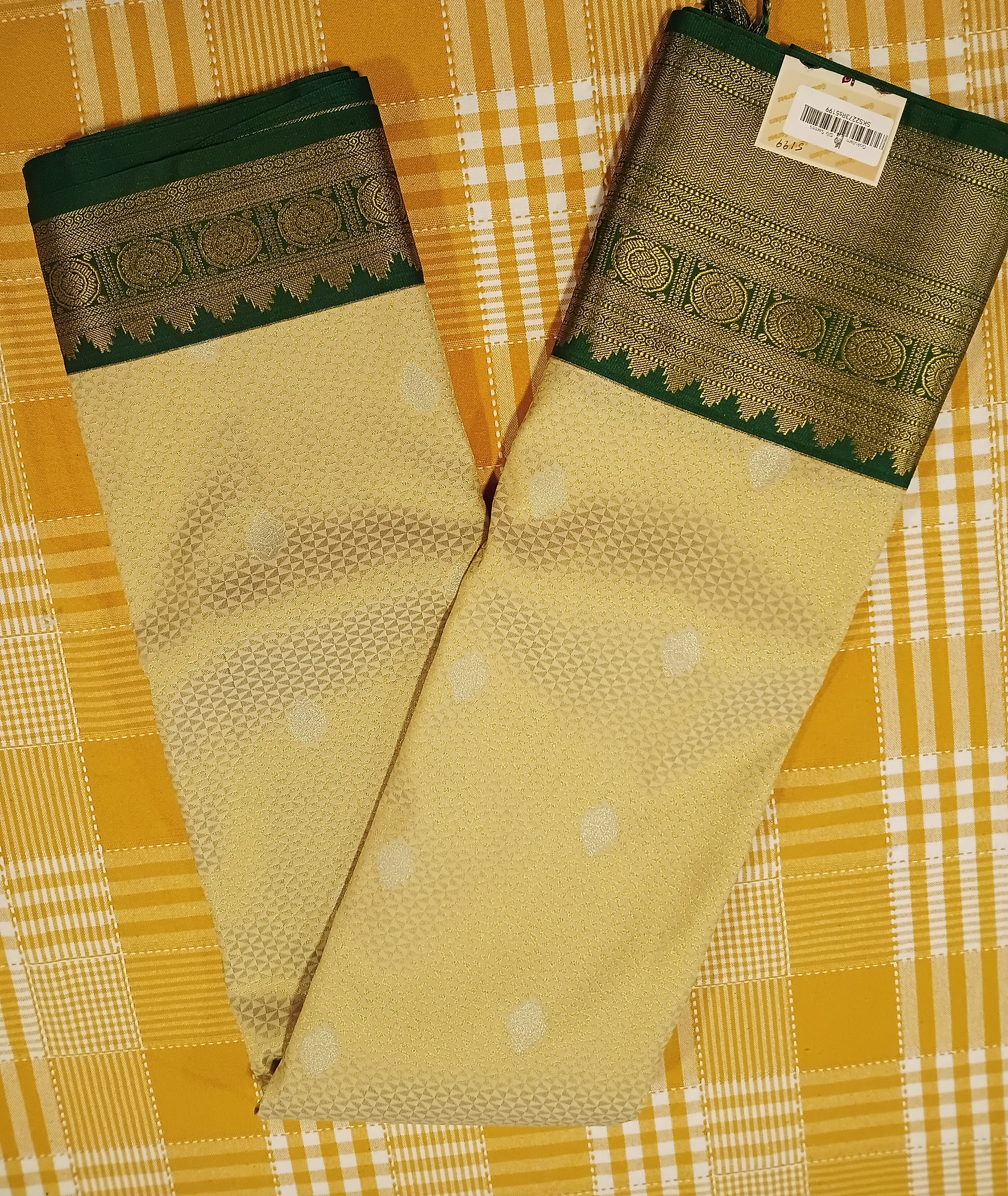 Traditional Half Kanchi Silk Saree White With Green 070 view 2