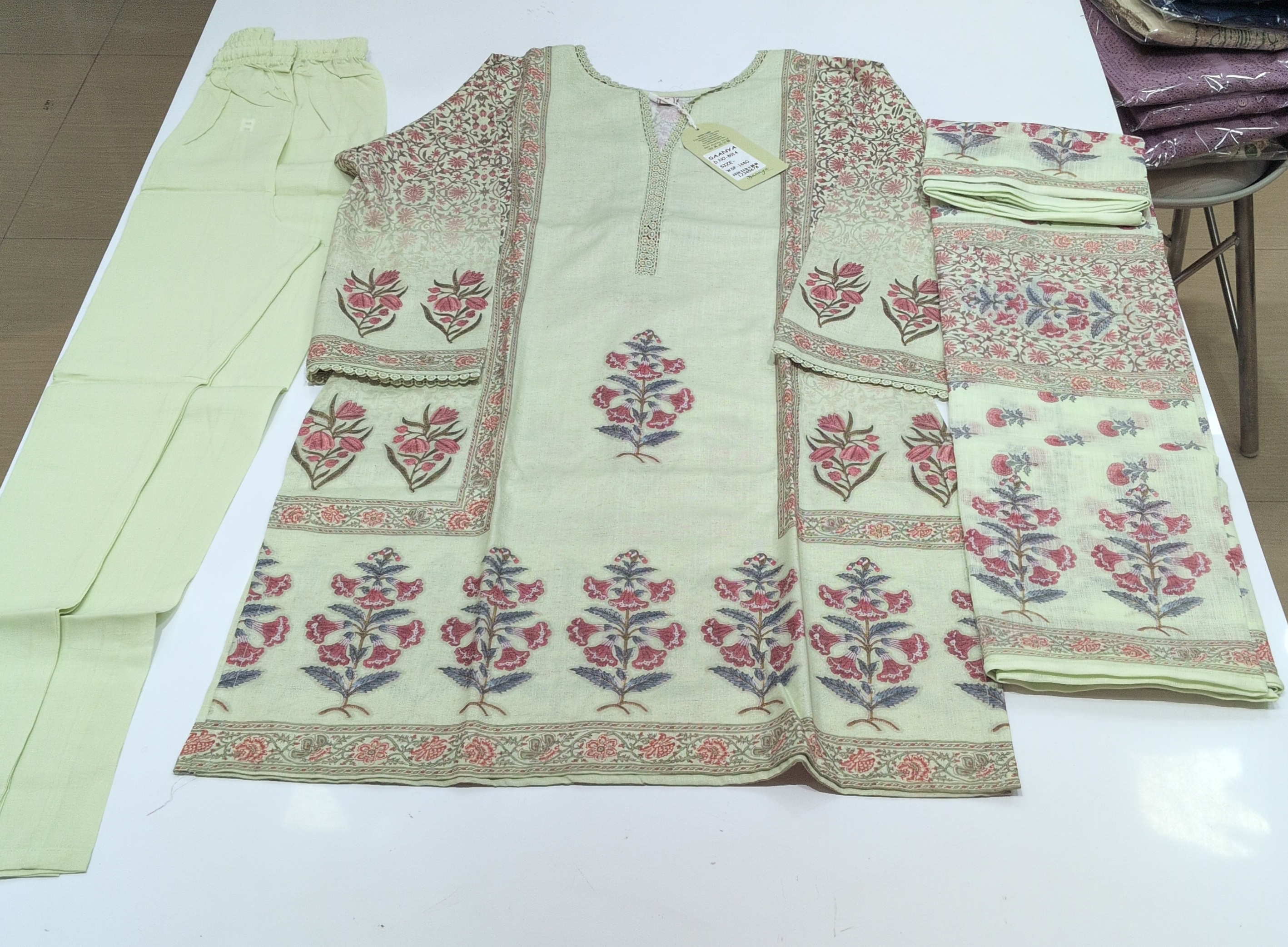 Pastel Green Embroidered Cotton Suit 8014 / HC002467 view 5
