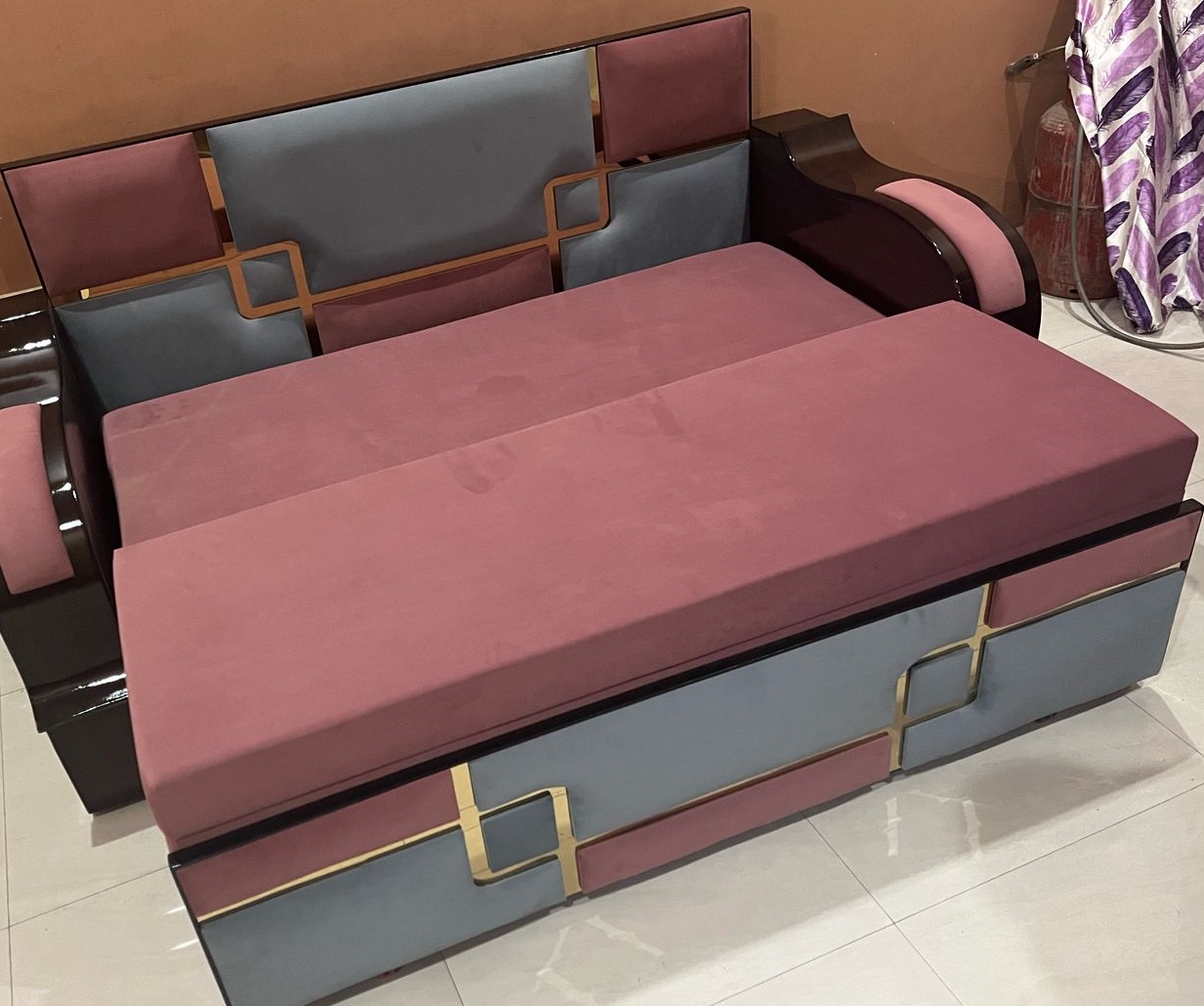 Luxurious Sofa Cumbed view 2