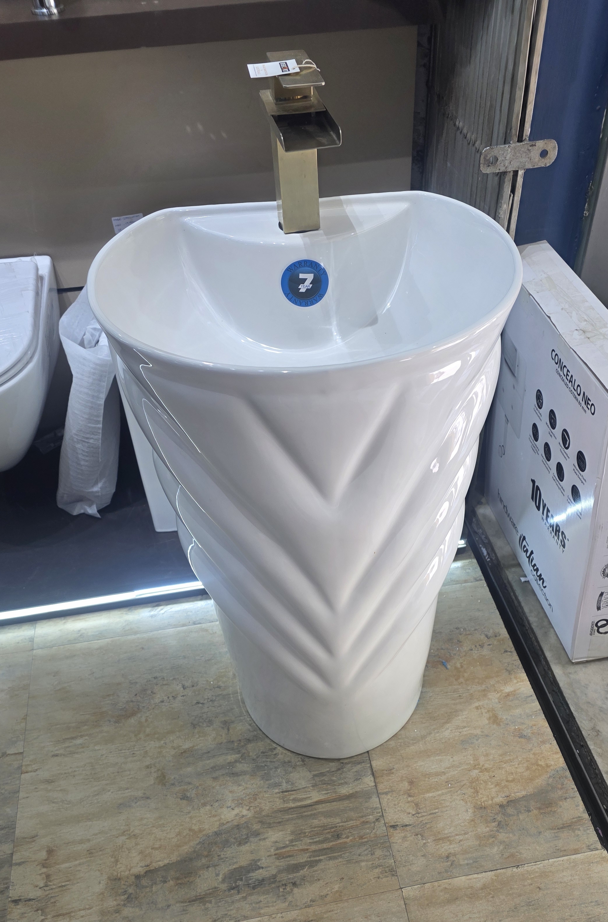 Single Piece Wash Basin view 2