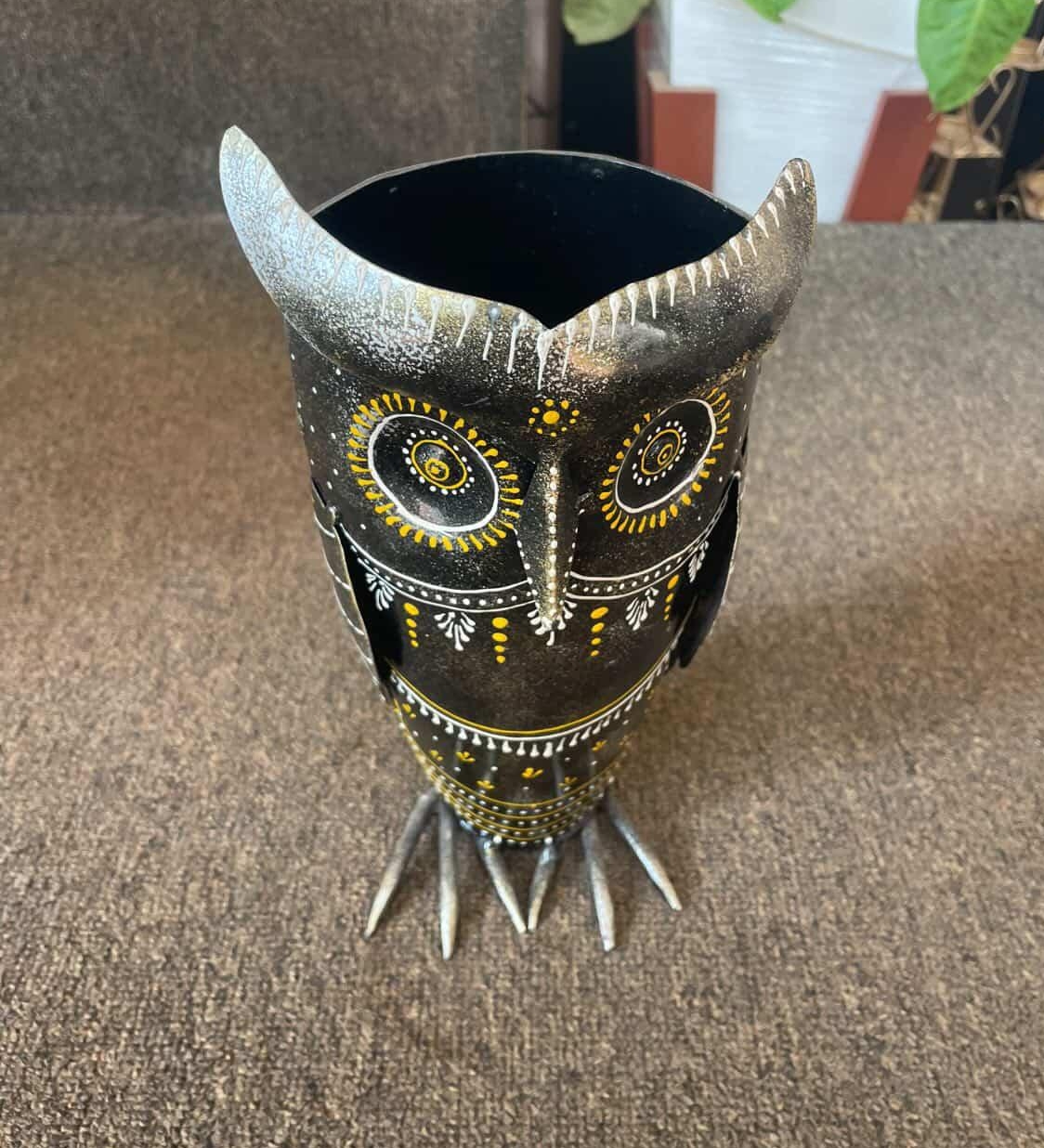 Artistic Owl Holder view 2
