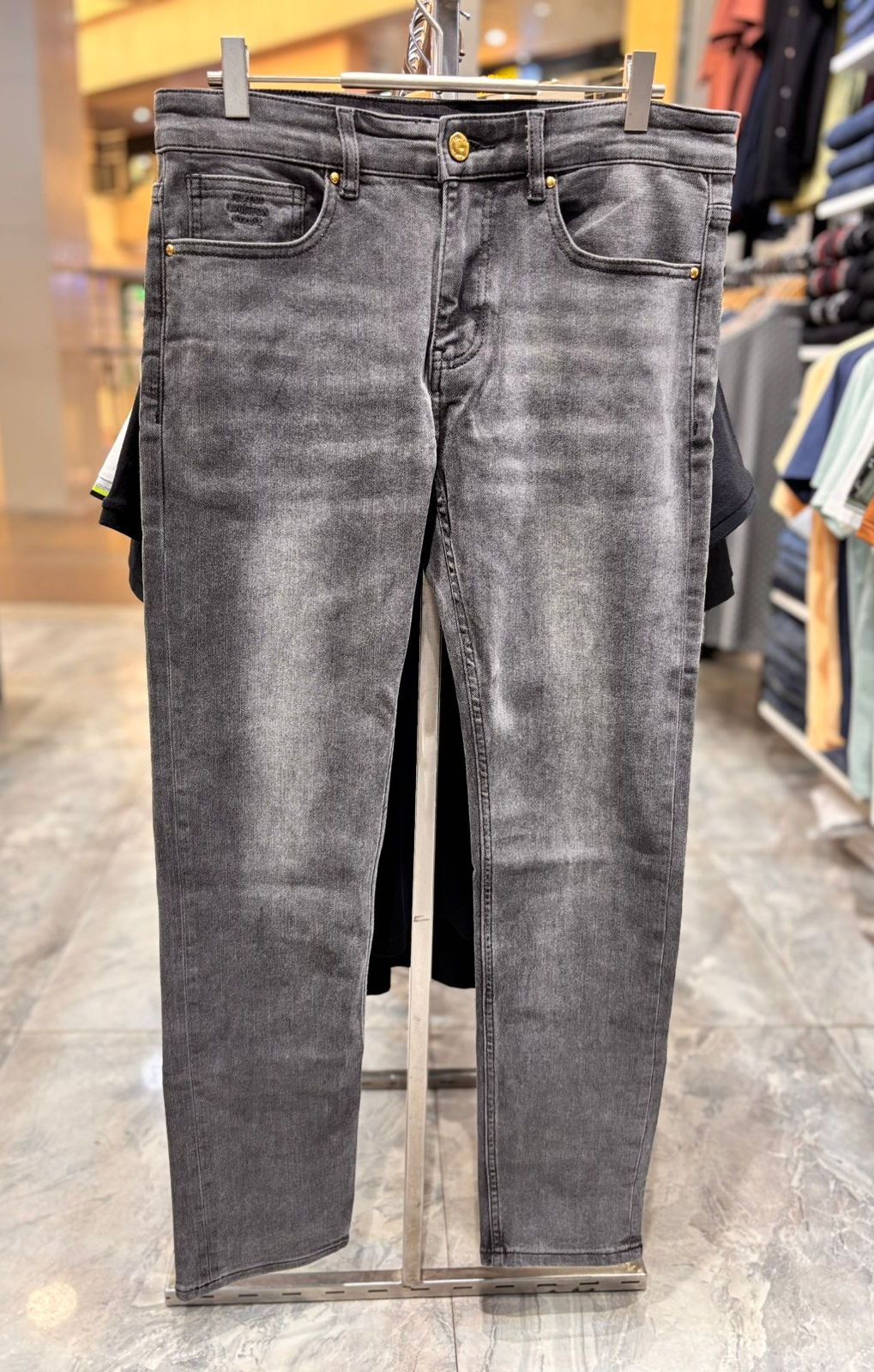 Style-9912 Slim-fit Jean's view 2