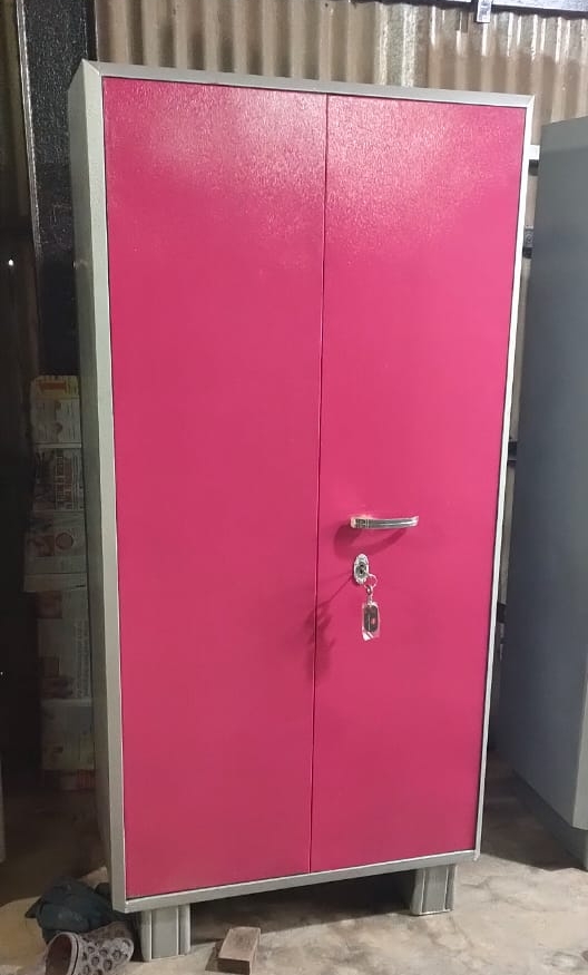 Metal Almira 2.5*5.5 Feet
