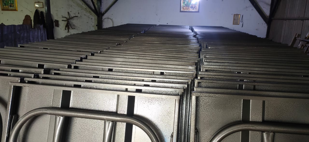 Wrought Iron Or Metal Folding Bed (Single) view 3