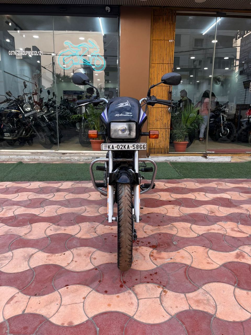 Hero Splendor Plus/2019 Model view 4