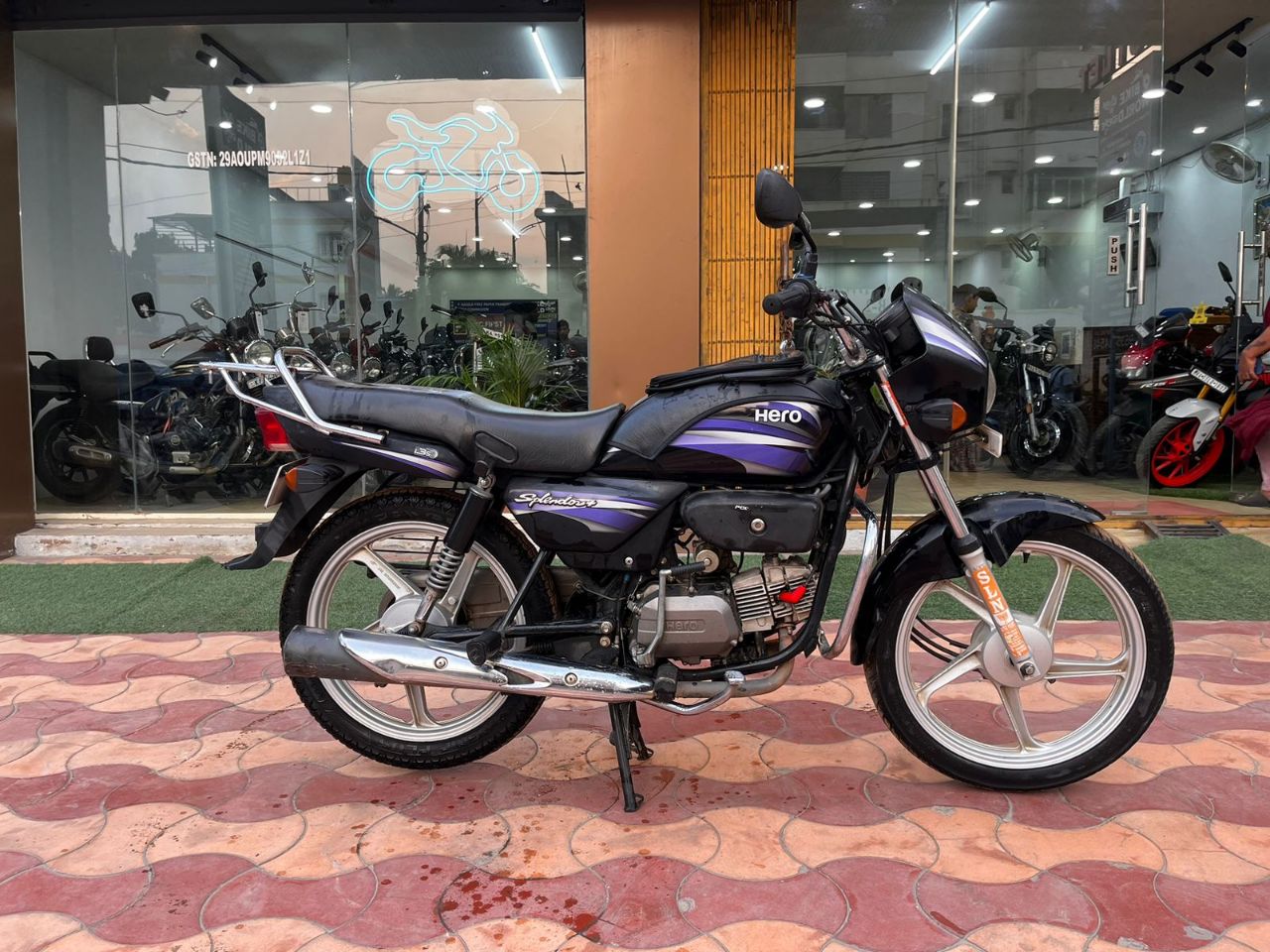 Hero Splendor Plus/2019 Model view 9