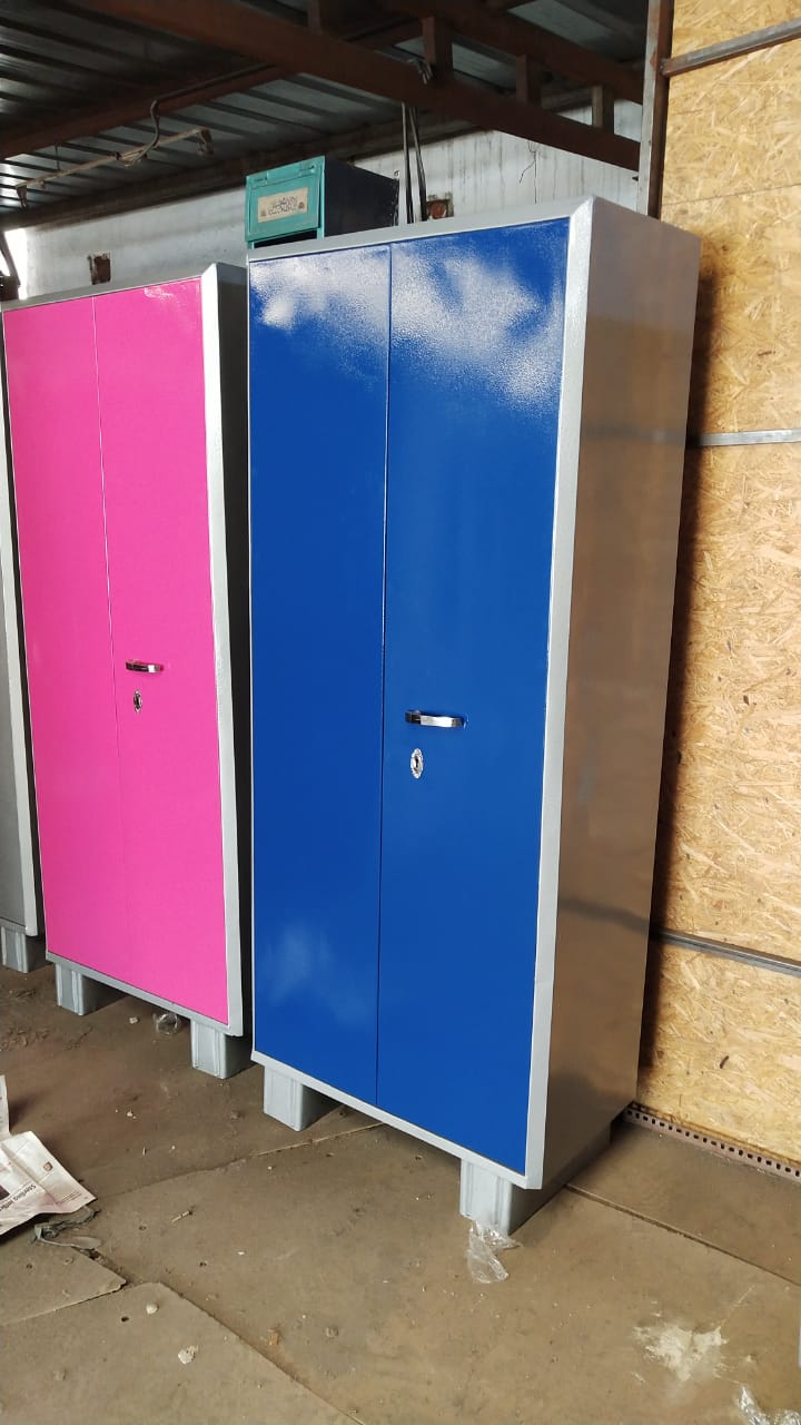 Metal Almira Or Wardrobe 2.5*6.5 Feet view 2