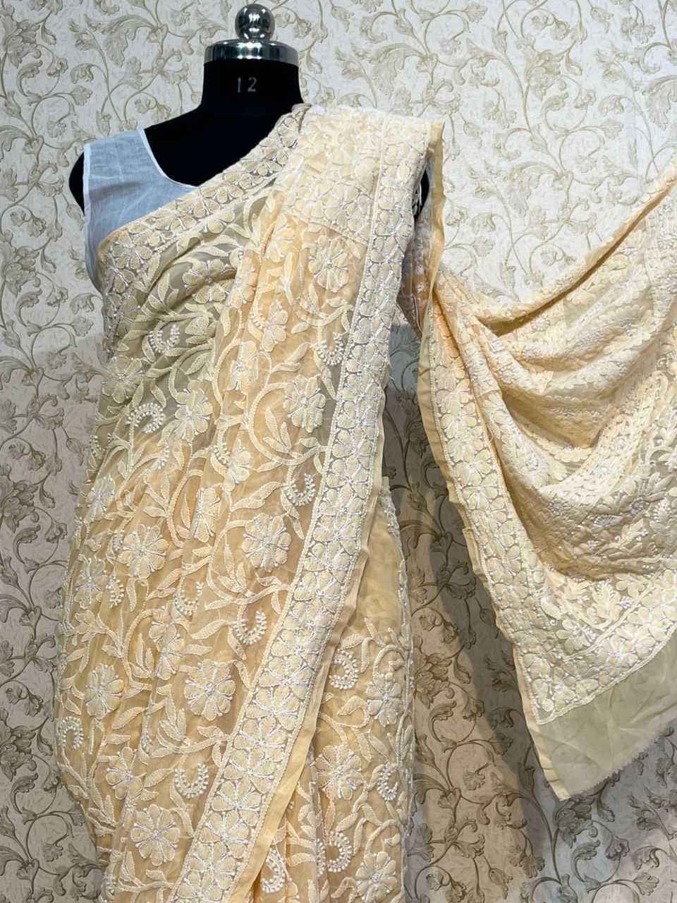 Chikankari Saree Jalldar view 2