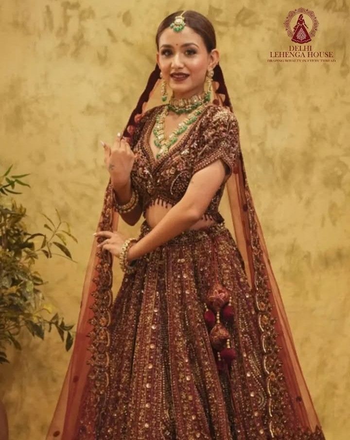 Bridal Lehanga by Delhi Lehanga House