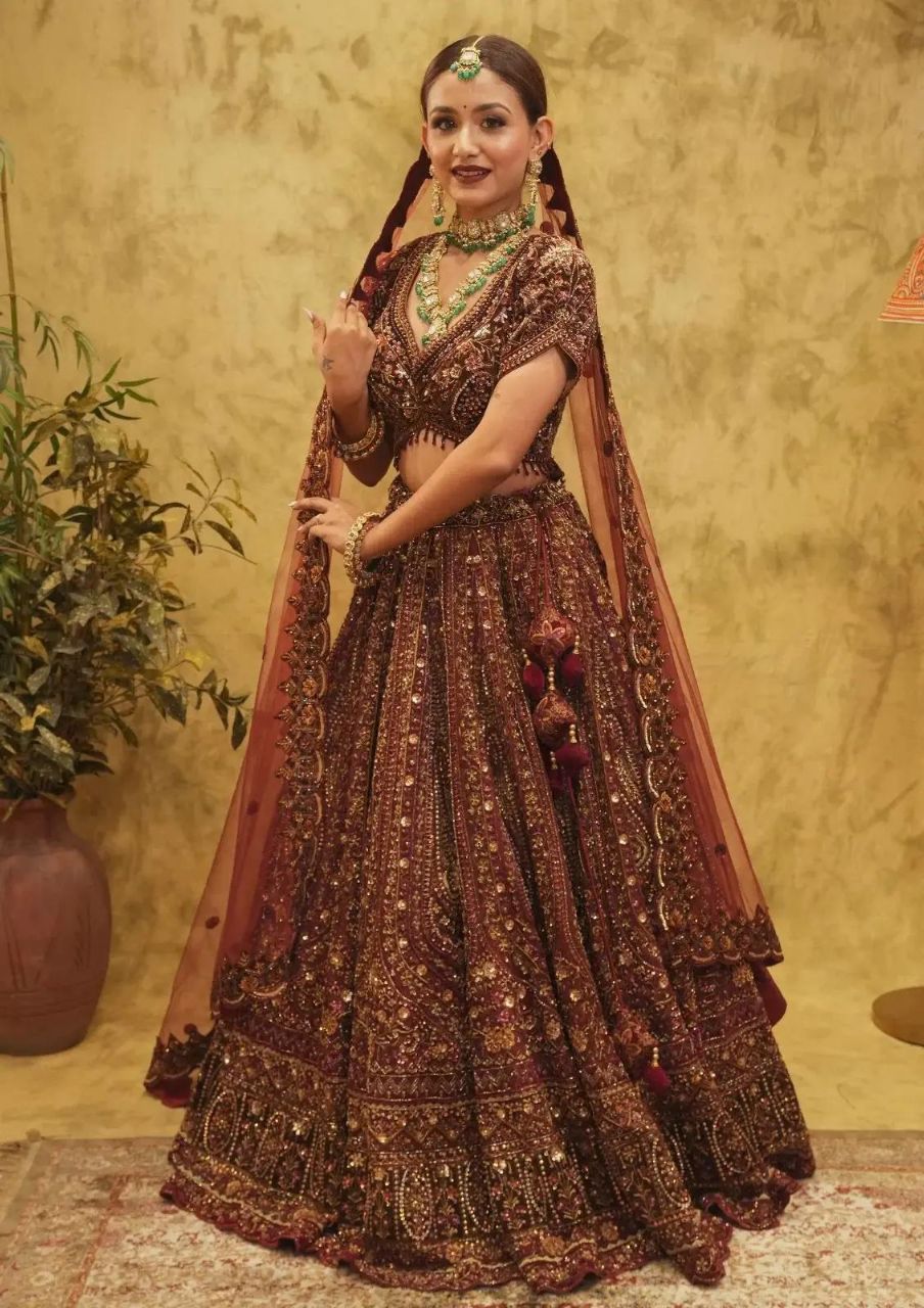 Bridal Lehenga by Delhi Lehanga House 3