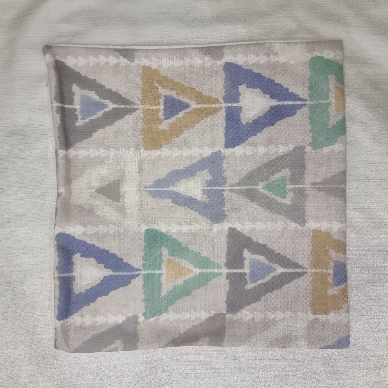 Geometric Pattern Cushion Cover 1 view 3