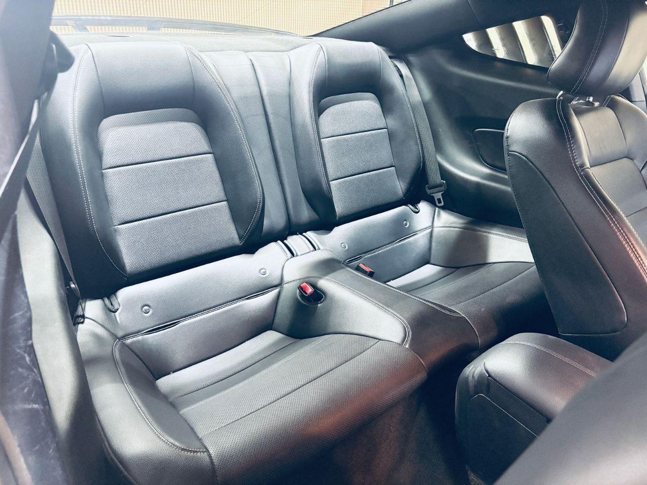 Ford Mustang 2019 view 10