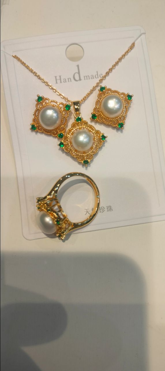 Pearl & Green Stone Pendant Set view 2
