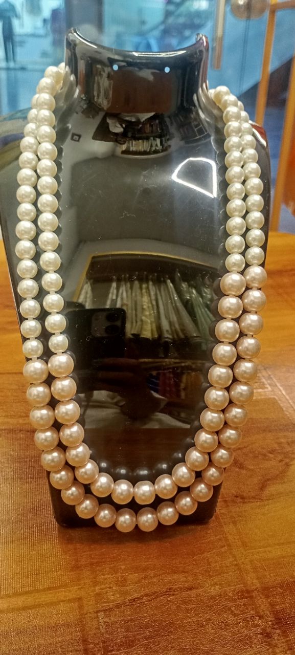 White And Baby Pink Pearl Necklace view 3