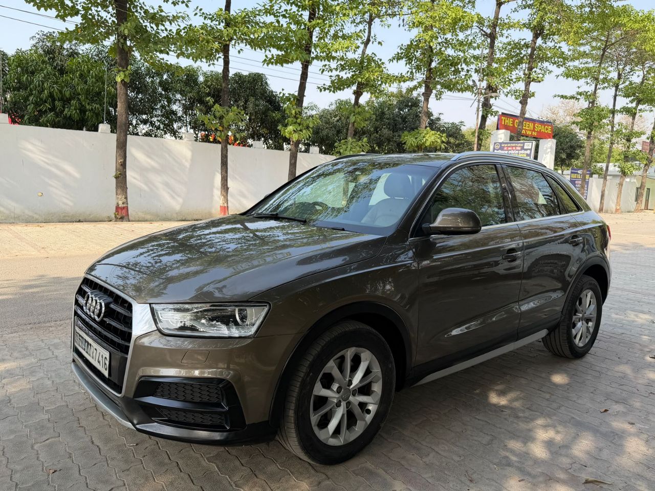 Audi Q3 view 2