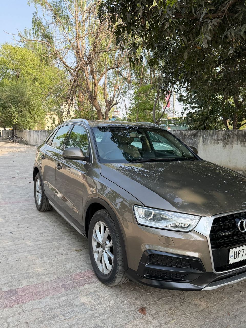 Audi Q3 view 5