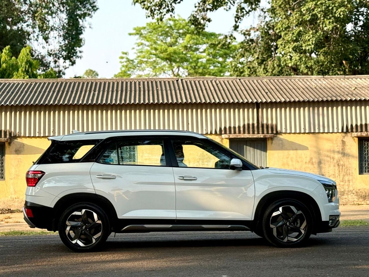 Hyundai Alcazar 2023 view 3
