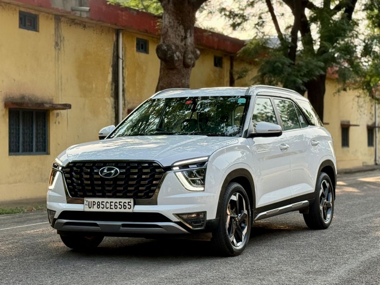 Hyundai Alcazar 2023 view 2