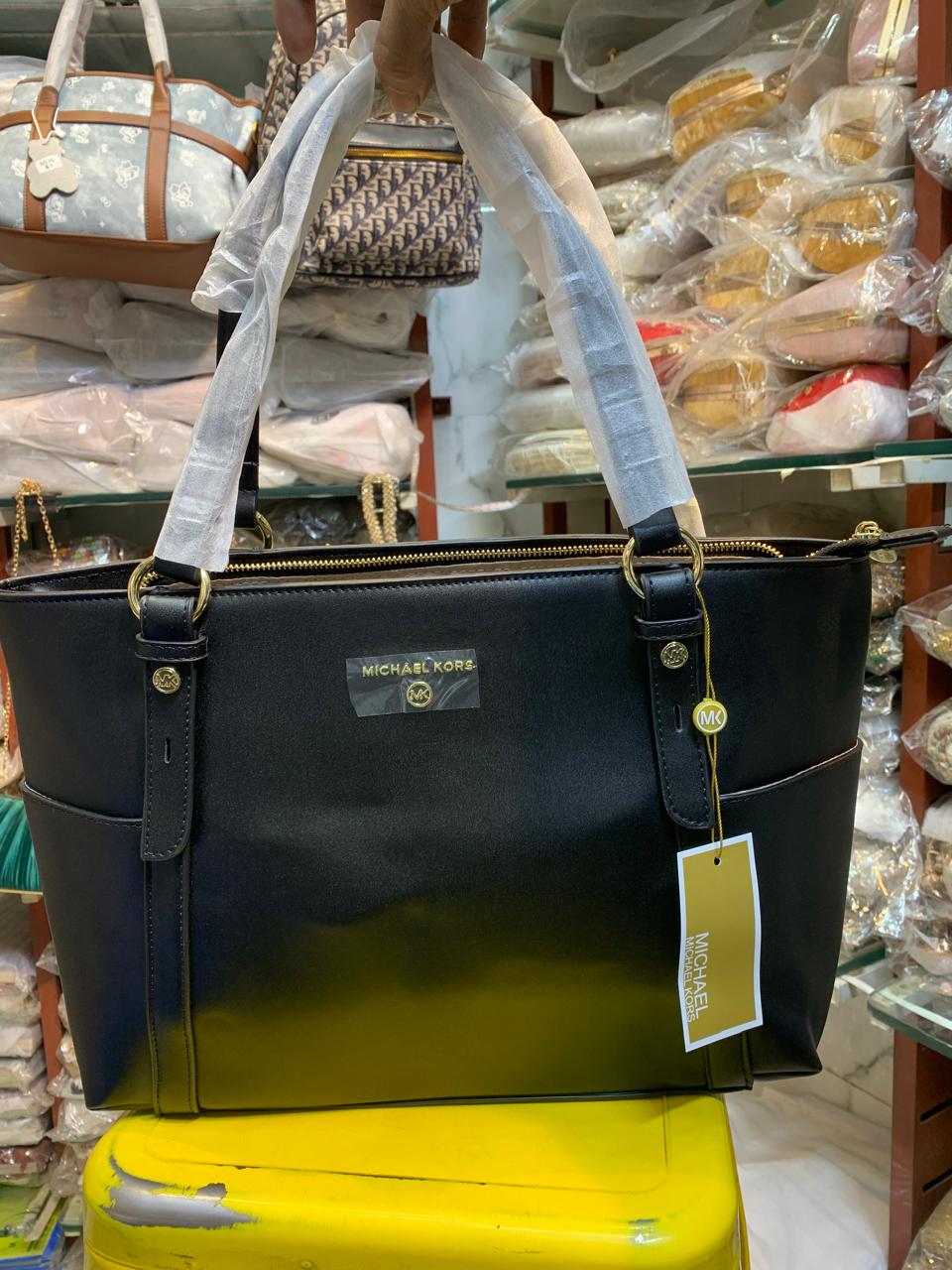 Michael Kors Tote Bags 🛍️ view 3