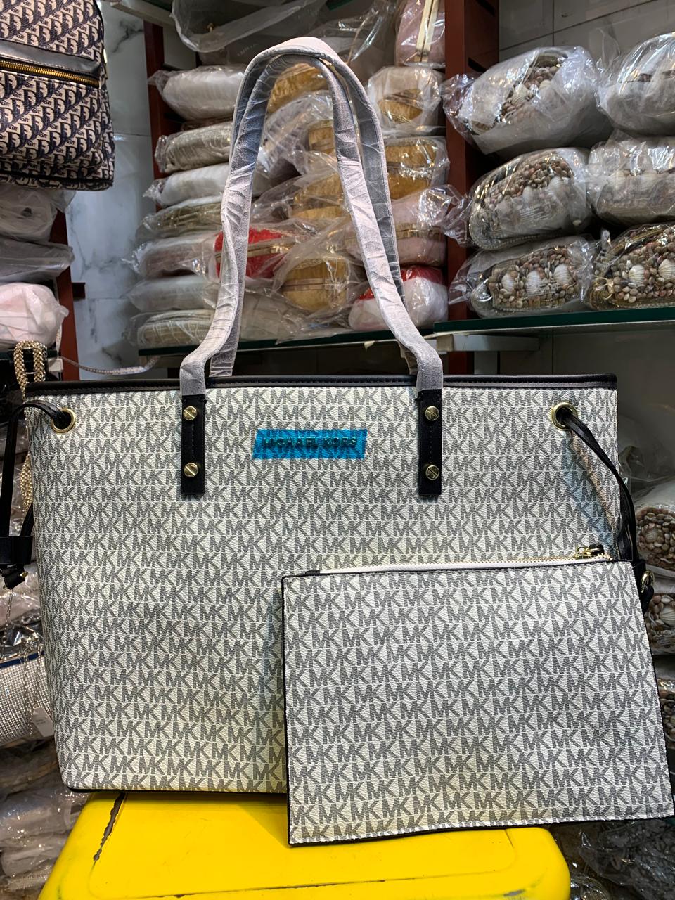 Michael Kors Tote Bag 👜 view 2