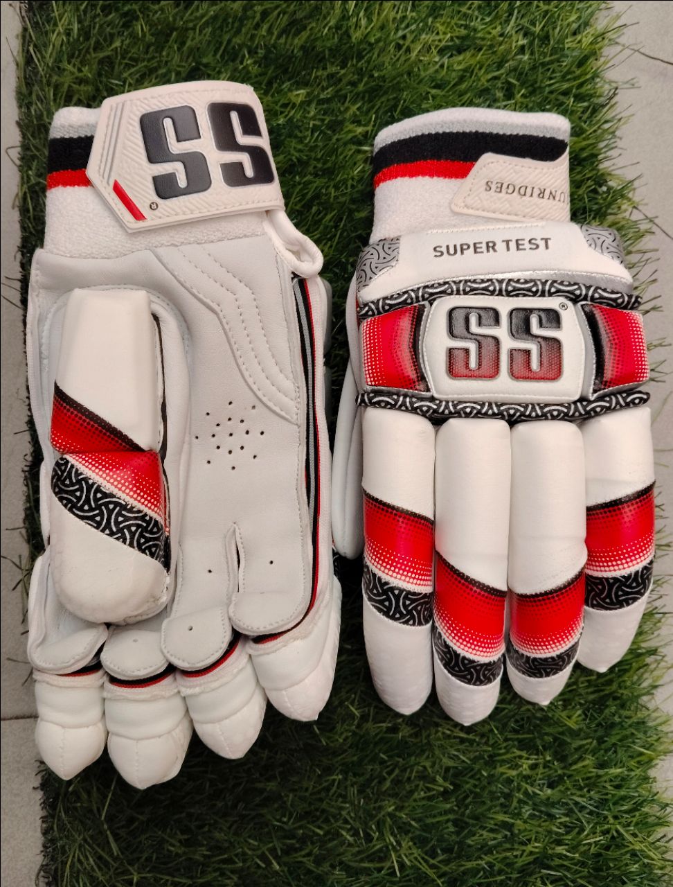 SS Super Test Batting Gloves view 2
