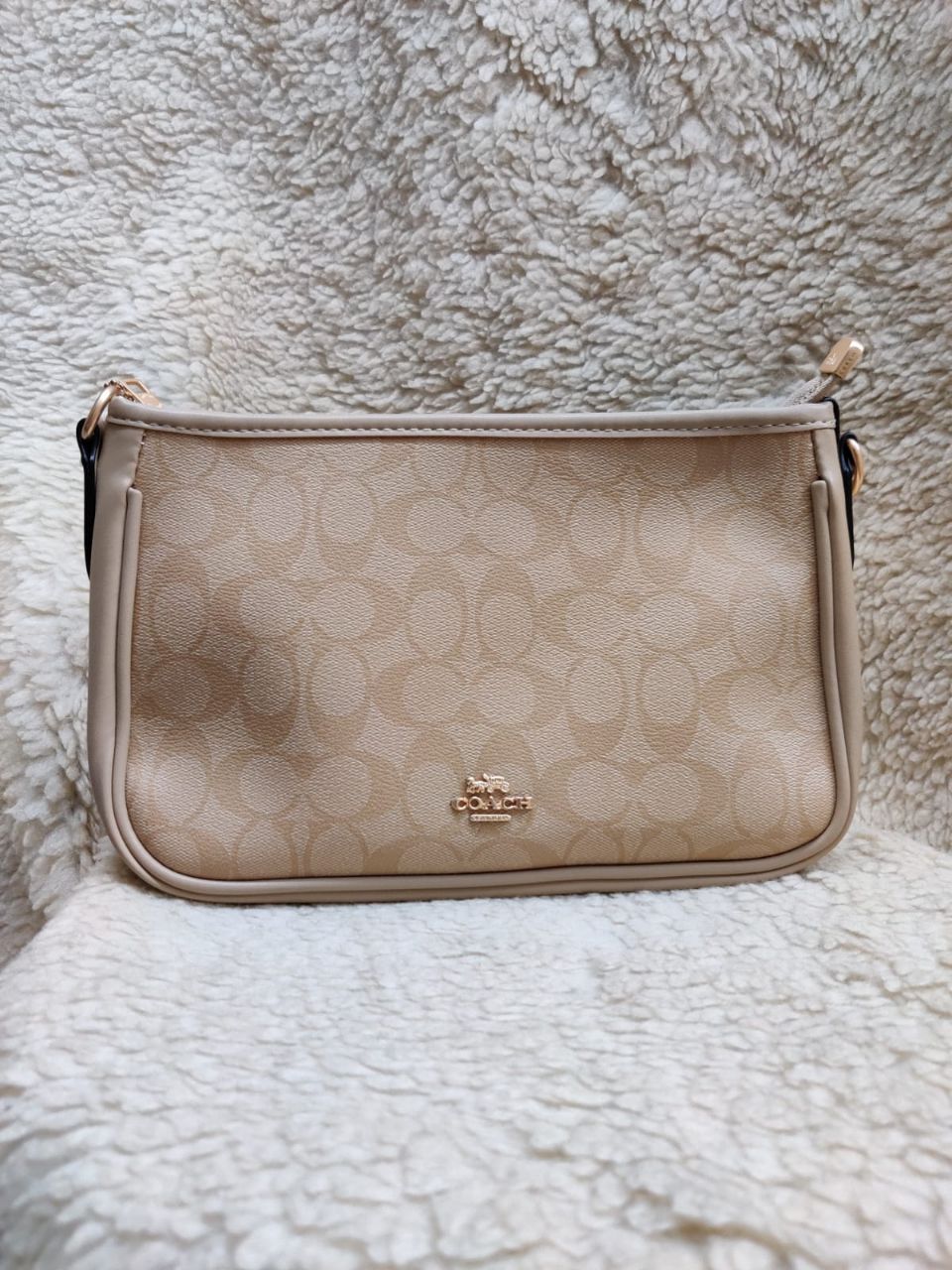 Coach Hobo Bag 🛍️👜 view 3