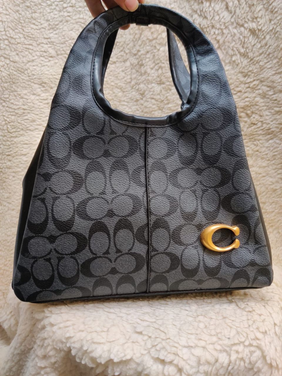 Coach Hobo Bags 🛍️ view 2
