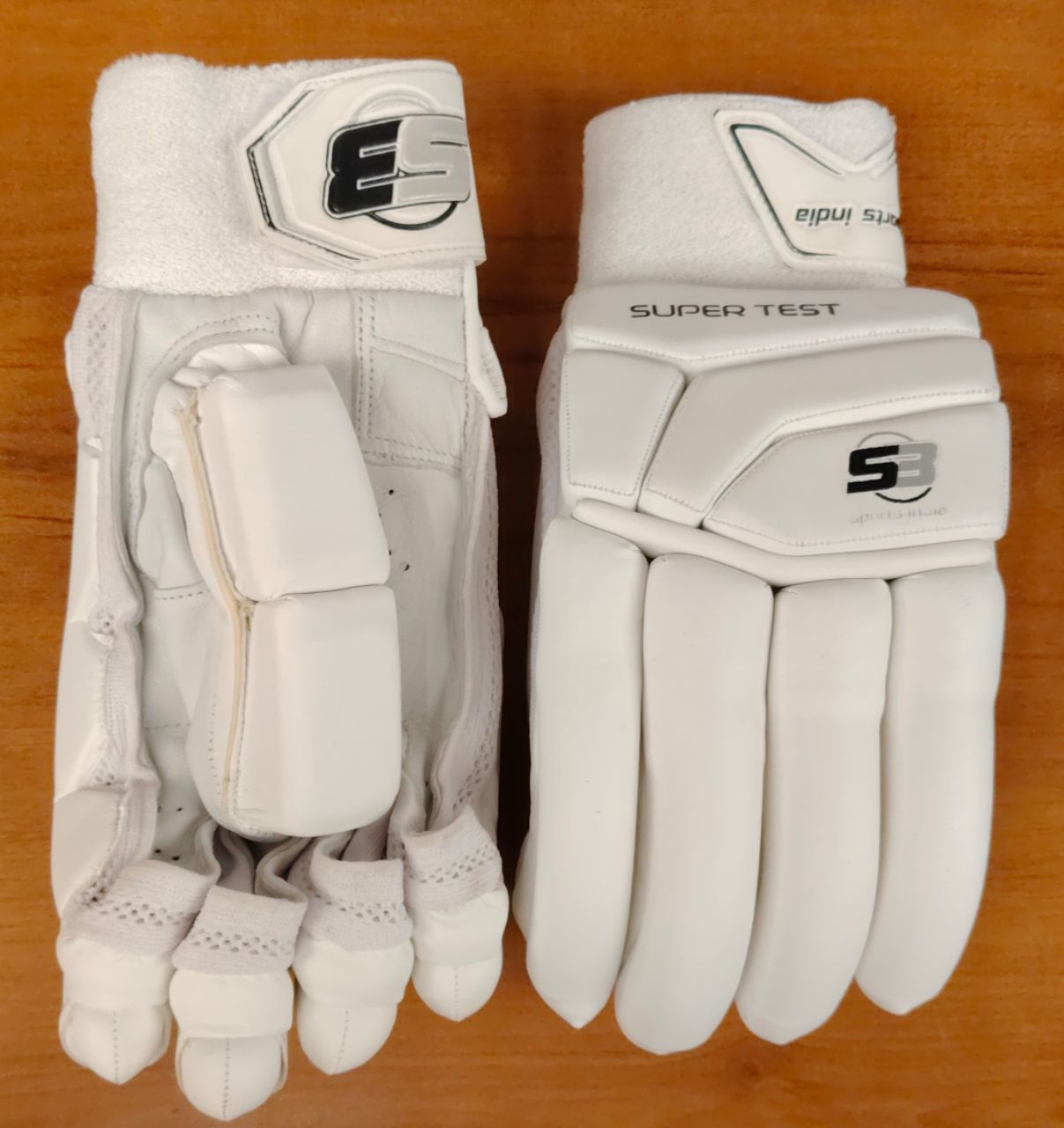 Super Test Cricket Gloves view 2