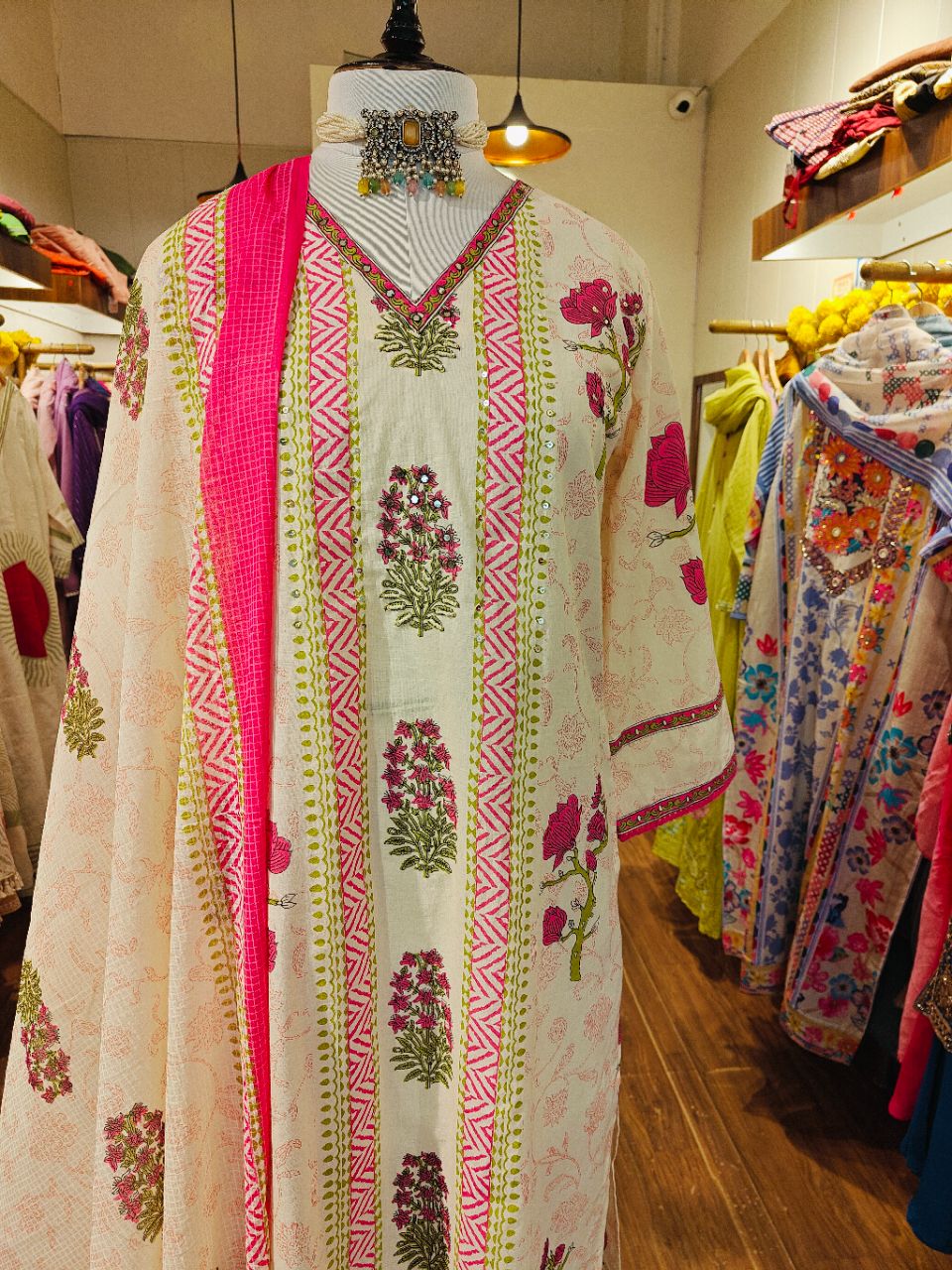 L Pure Cotton Straight Fit Kurta With Hand Block Print Set view 5