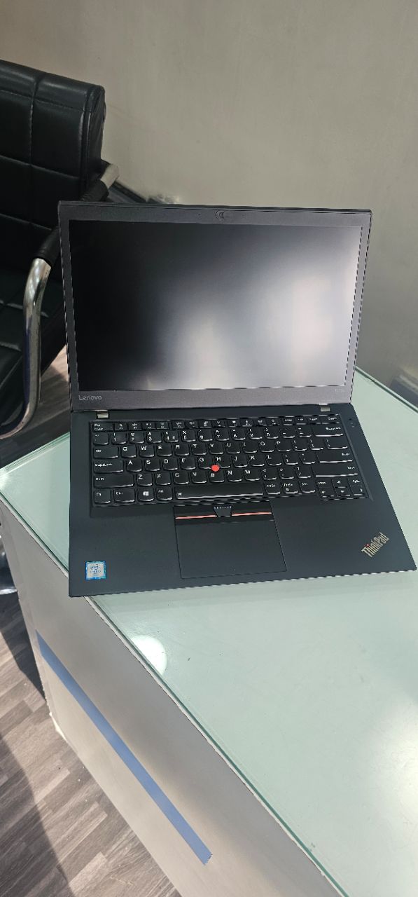 Lenovo ThinkPad T470S Core i5 6th GENERATION view 3