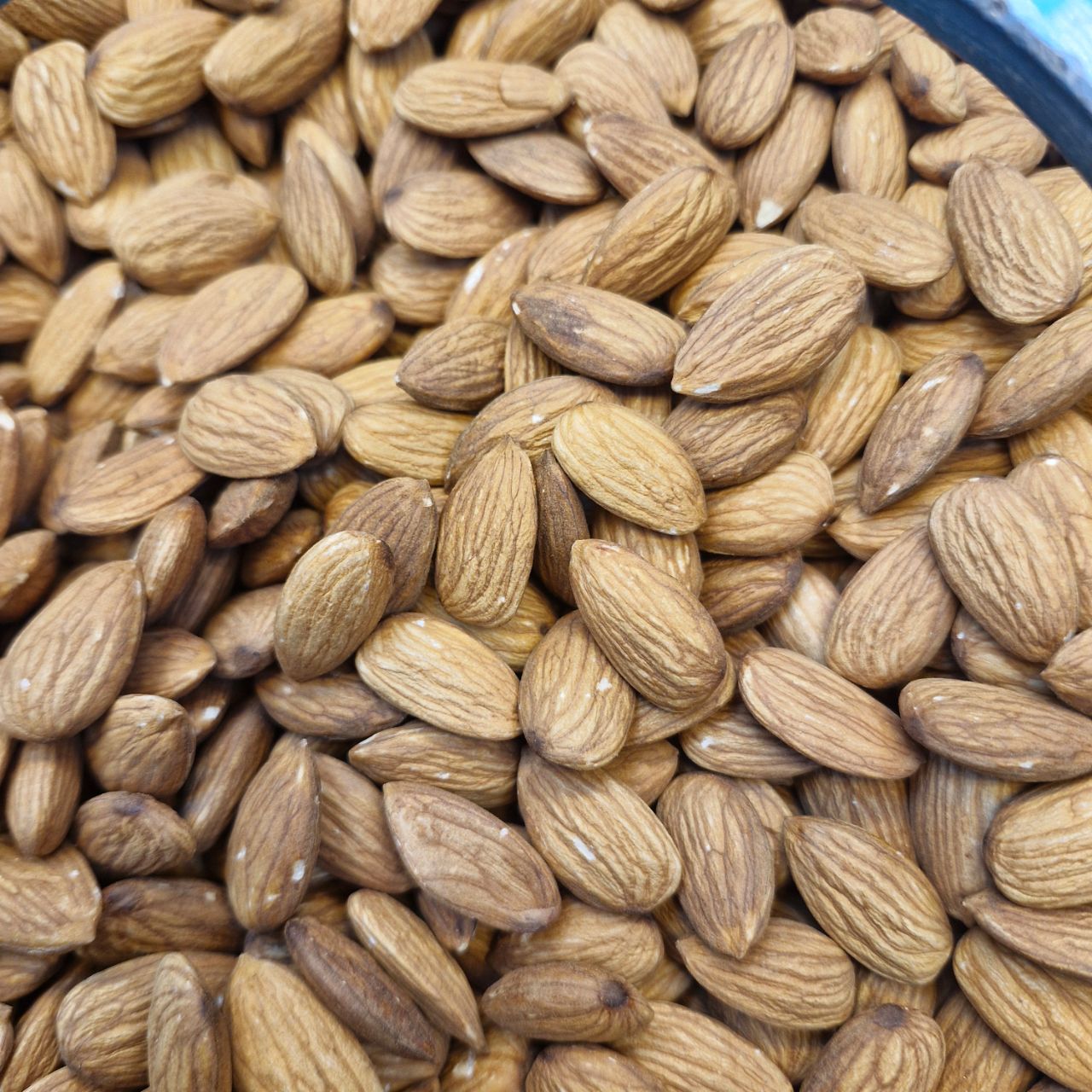 Almonds - Motigiri Jumbo Size view 3