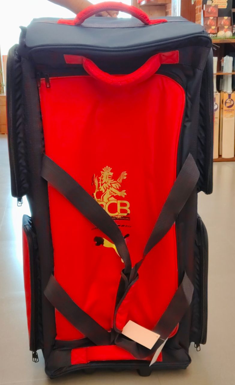 Puma  RCB Kit Bag view 2