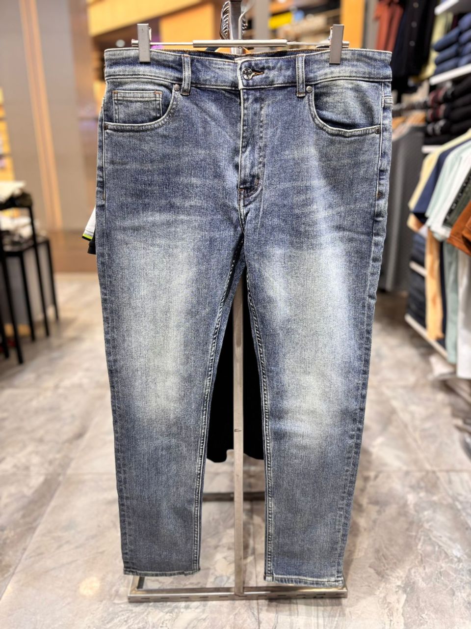 Style-689-Slim Fit Jeans view 4