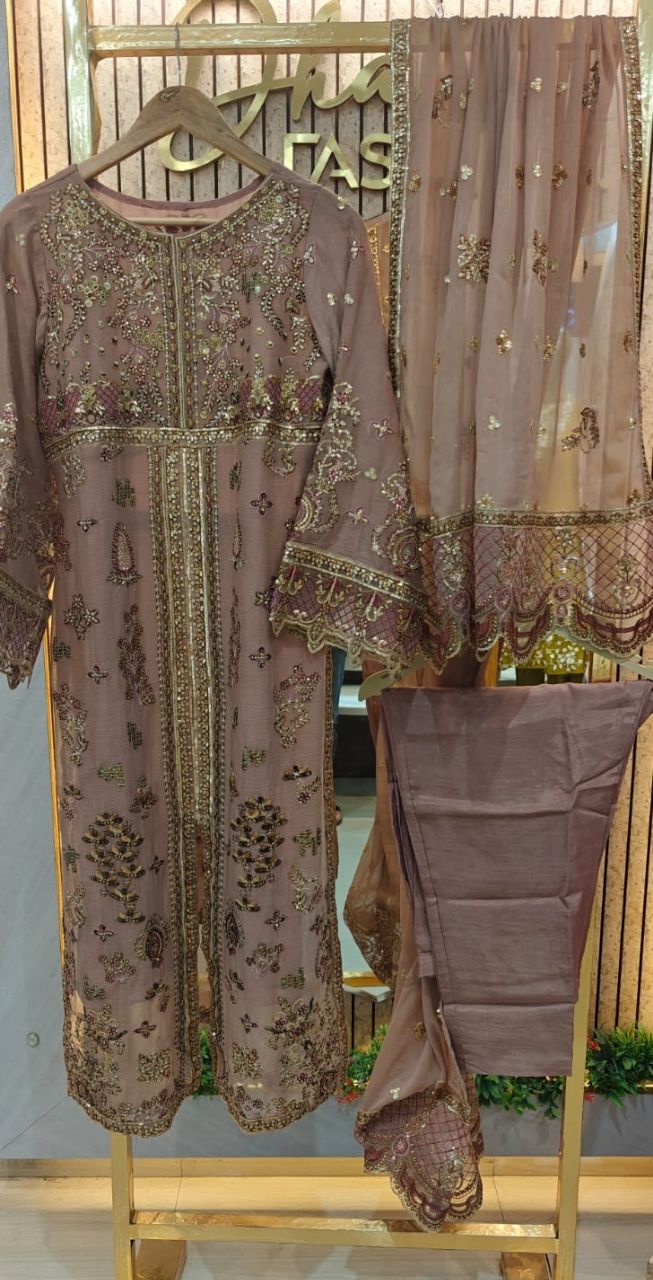 Emaan Adeel Ishq-e-Aatish Luxury Chiffon Stitch Embroidered Suit view 5