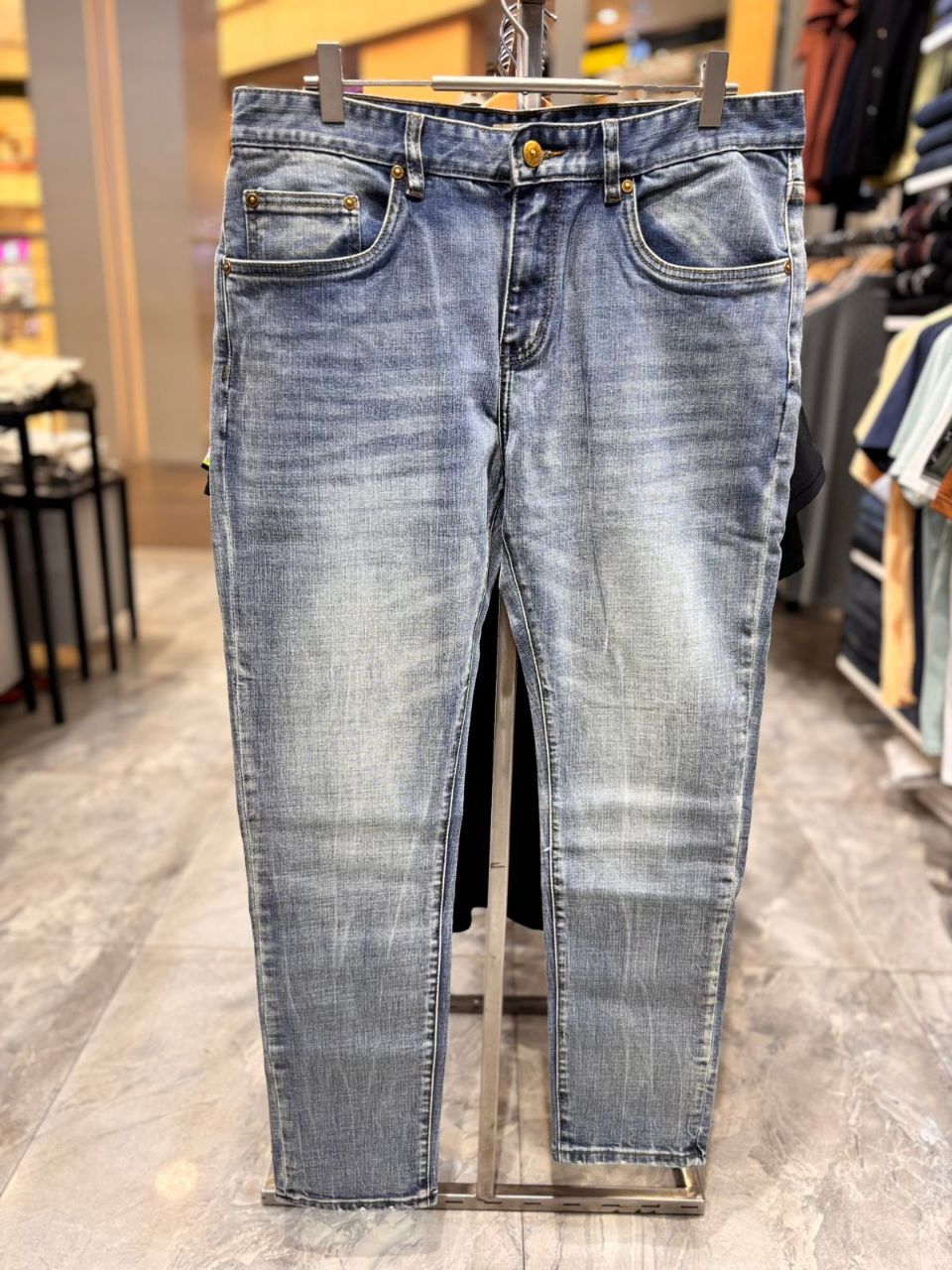 Style-L335-Blue Slim-fit Jeans view 4