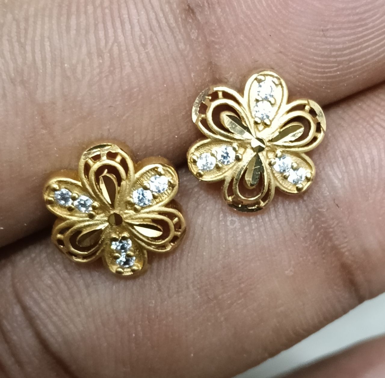 PurePanchaloha Flower Earrings view 2