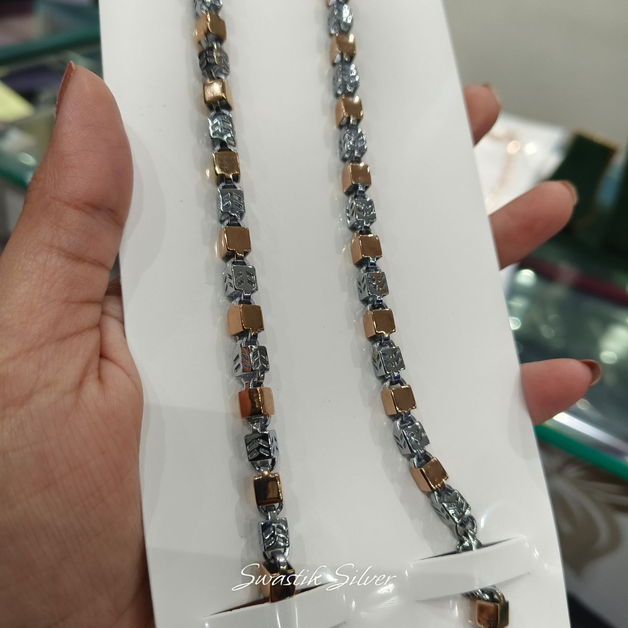 Box 925 Silver Dual Shade Chain view 4