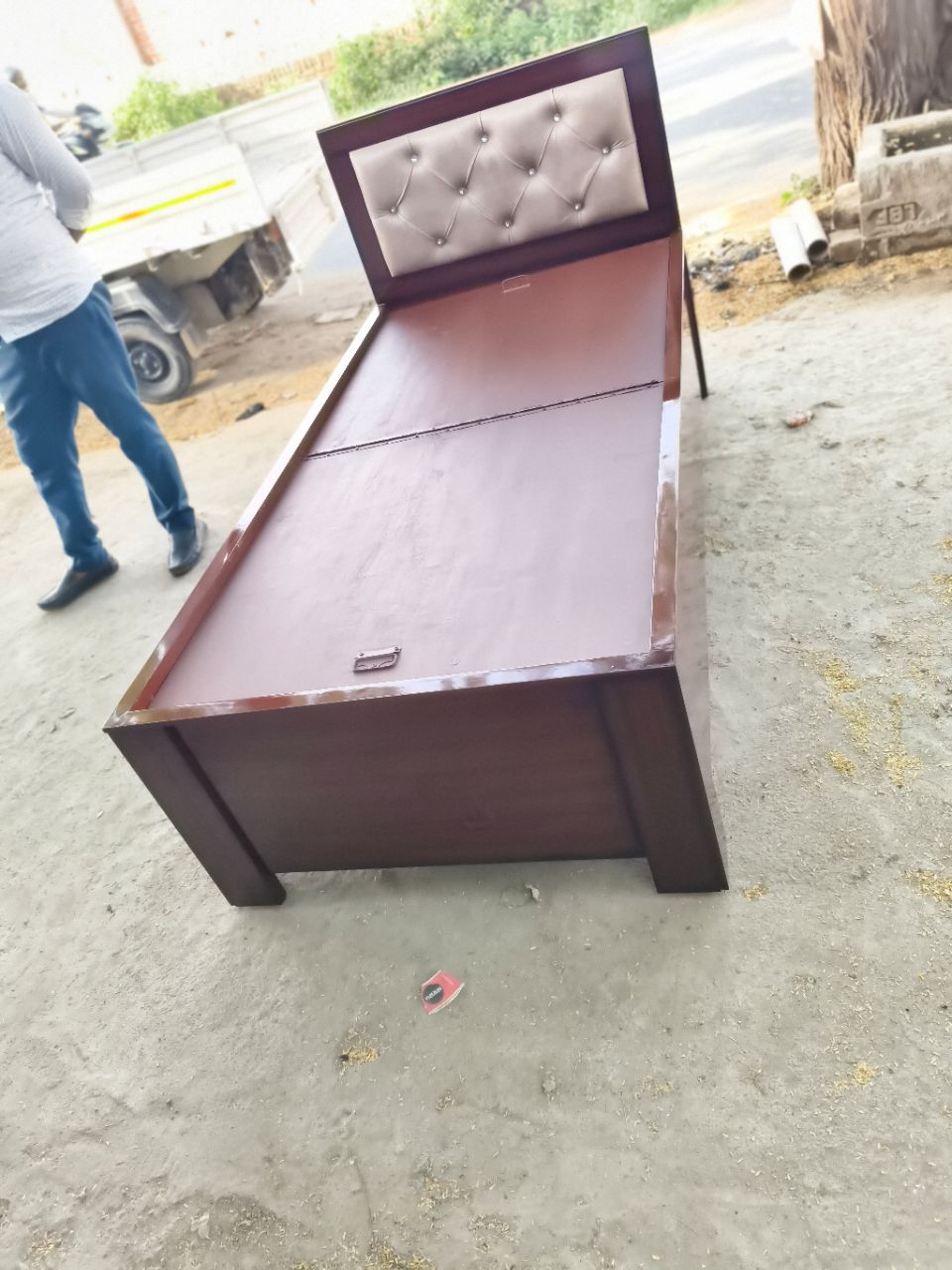 Stylish Deewan Wooden Bed 36x72 view 2