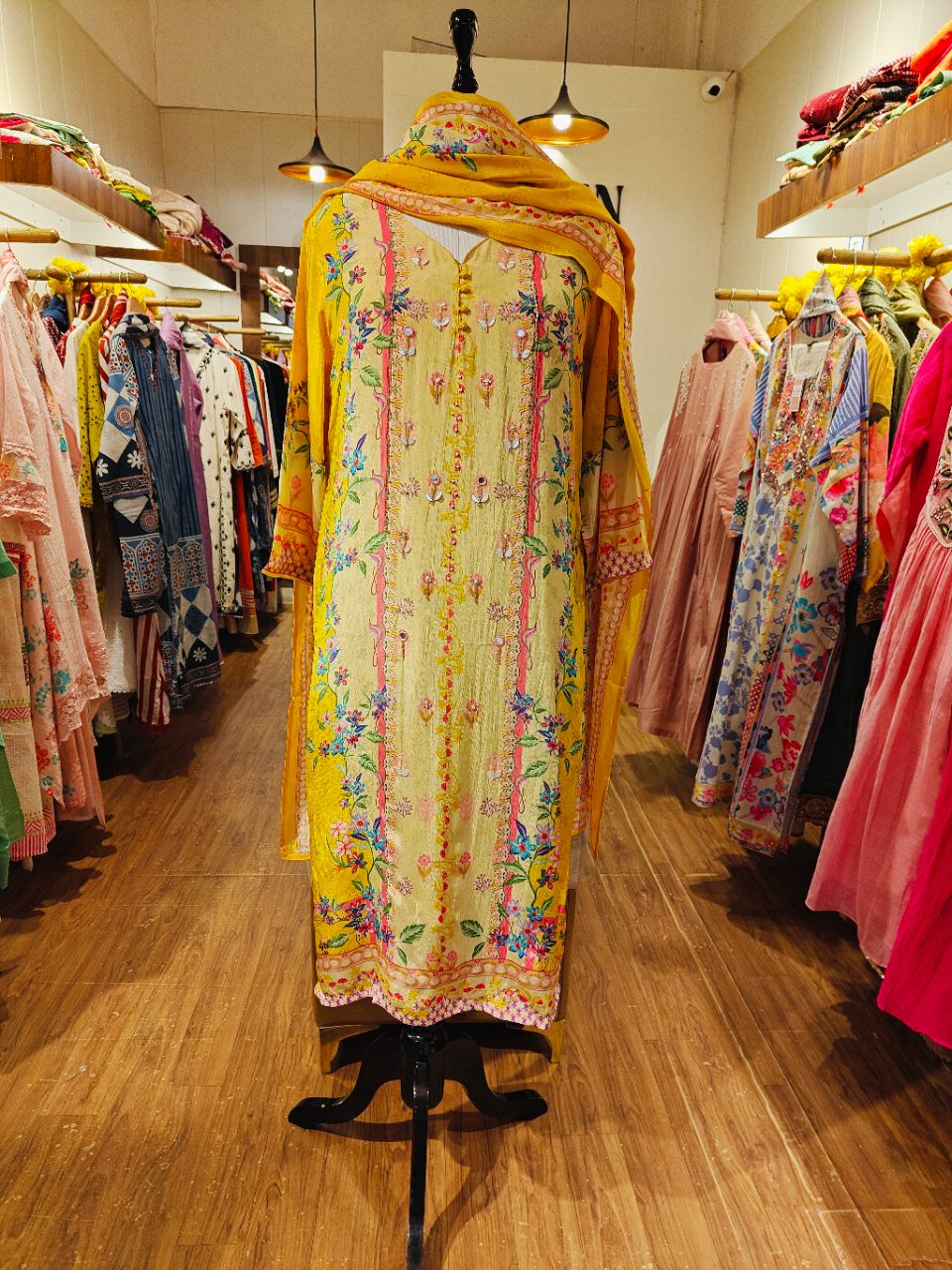 XL Yellow Crepe Kurta Set With Floral Print And Katdana Work And Highlights view 4