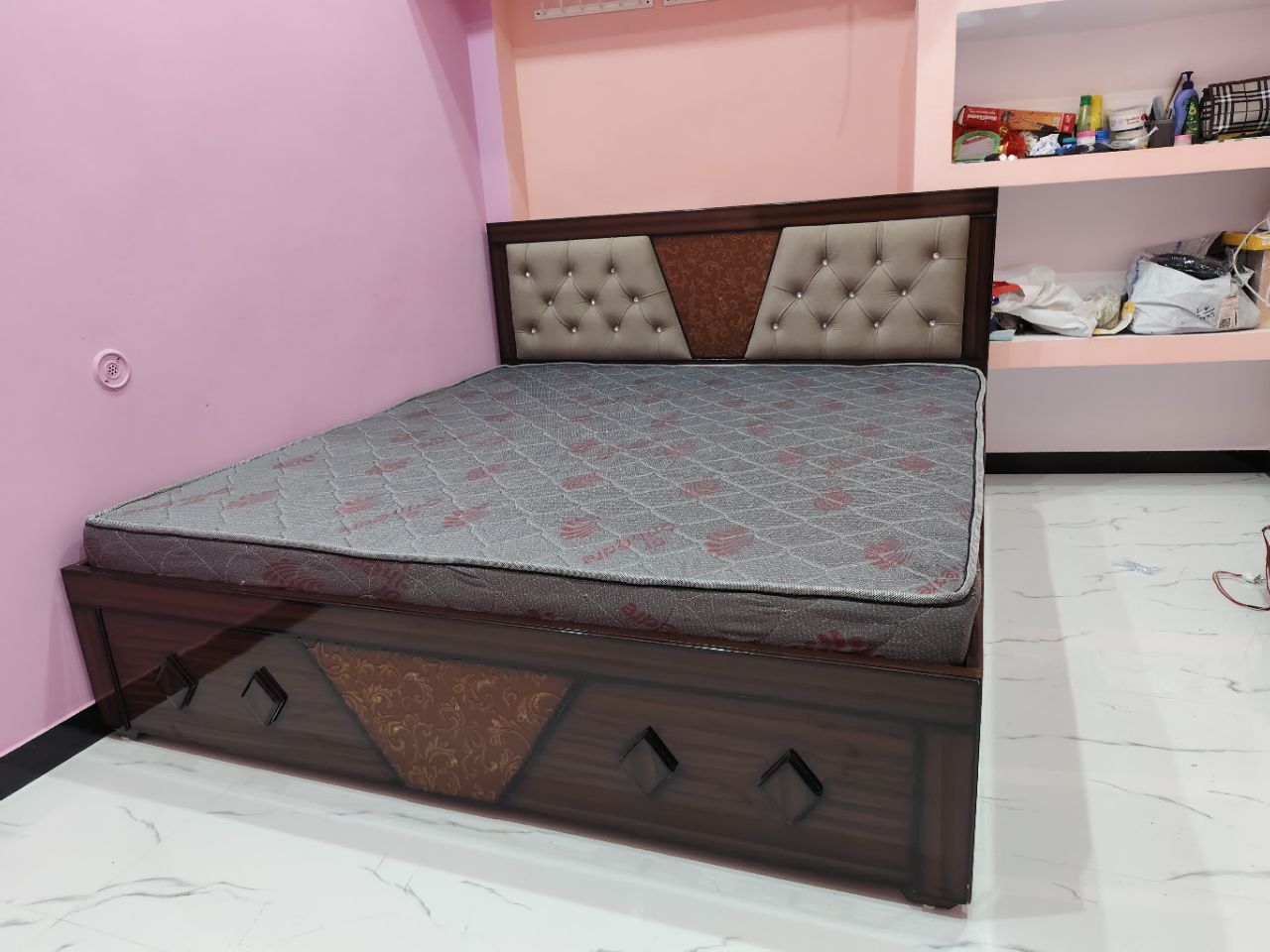 Queen Size Bed 72X72 view 5