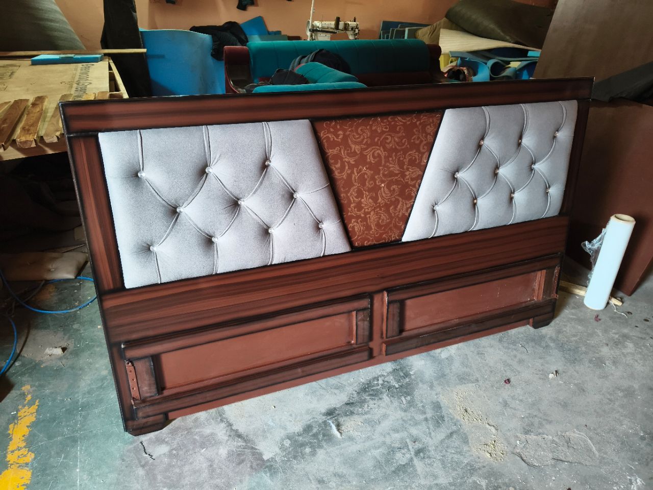 Queen Size Bed 72X72 view 6