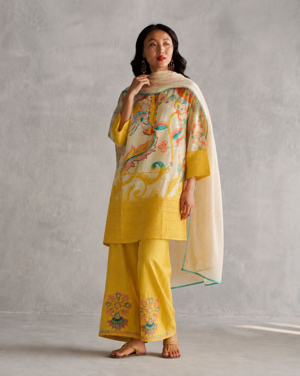 M Tropical floral print slub cotton kurta set with lace work and sequin highlights view 3
