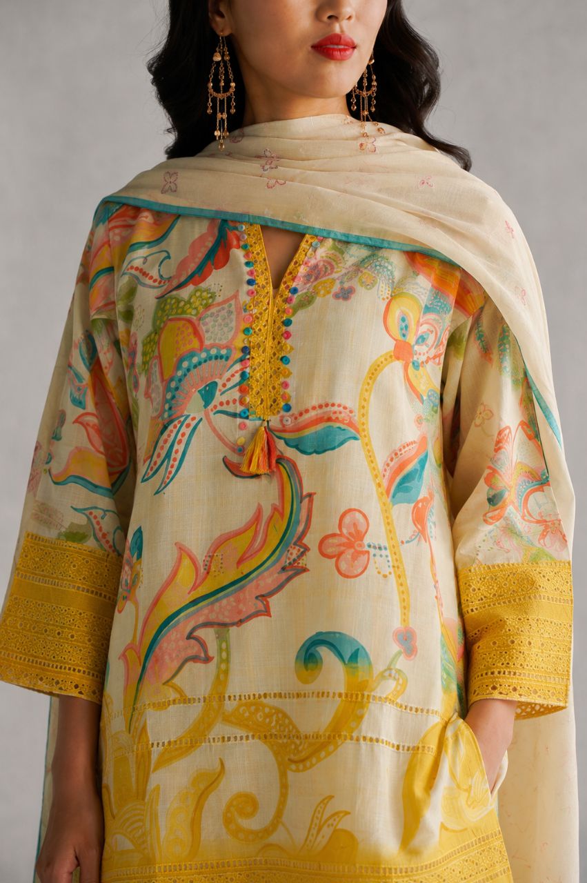 M Tropical floral print slub cotton kurta set with lace work and sequin highlights view 4