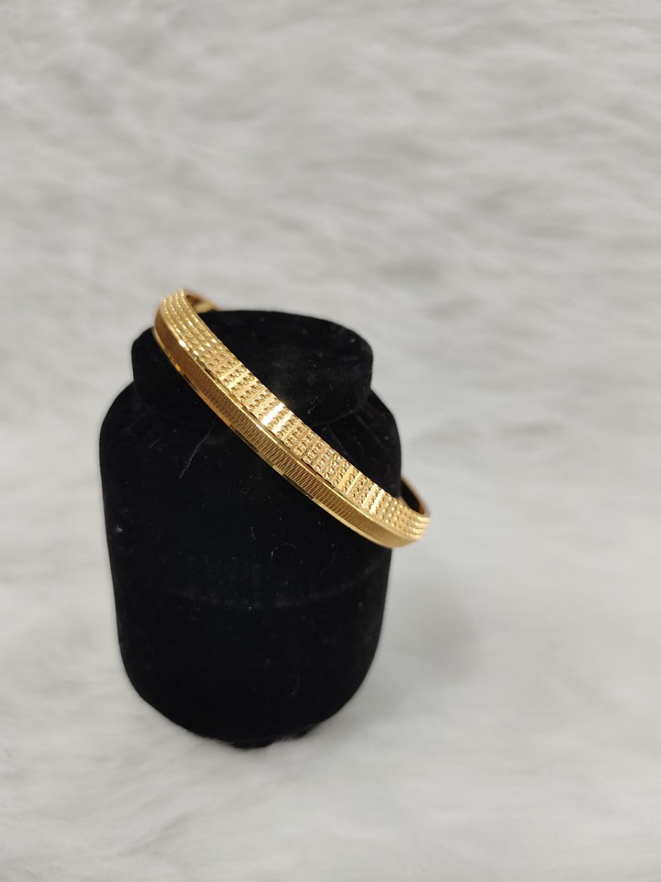Matt Design Gents Gold Plated Kada view 4