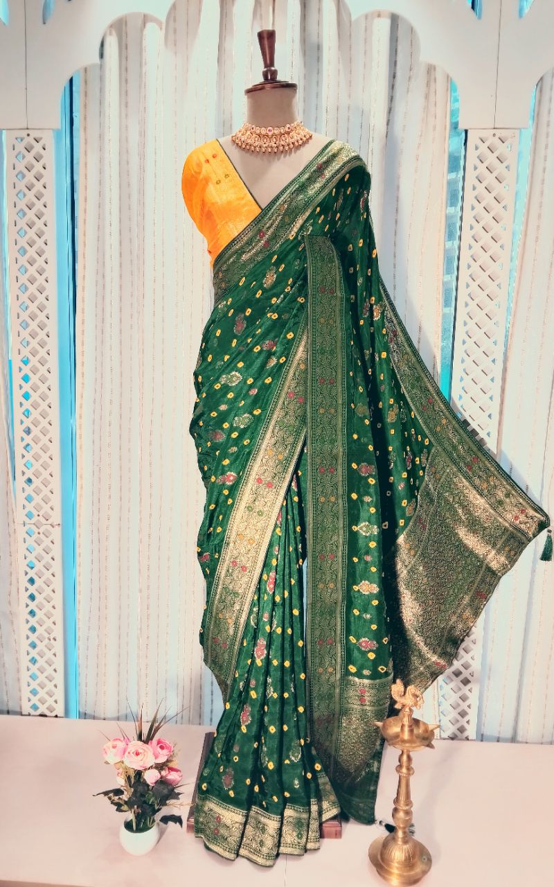 Sab dola silk hai With Contrast Blouse view 3