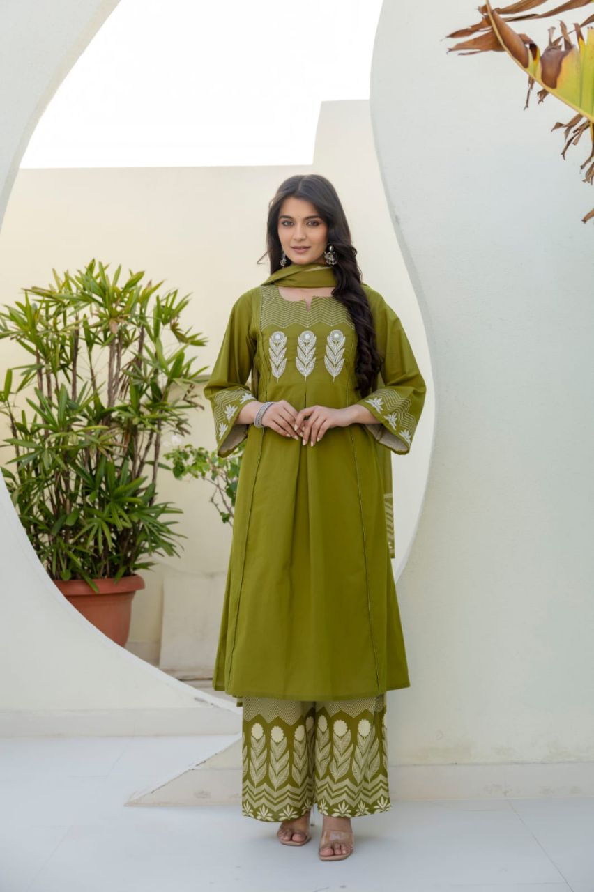 Mint Meadow Suit Set view 3