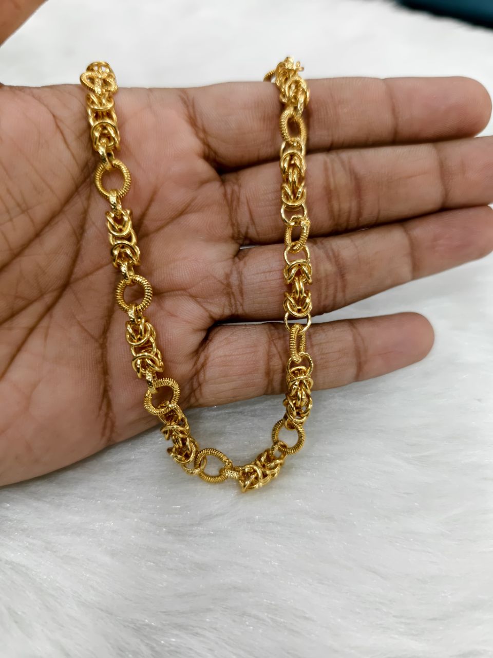 Interlinked Knot Chain view 2