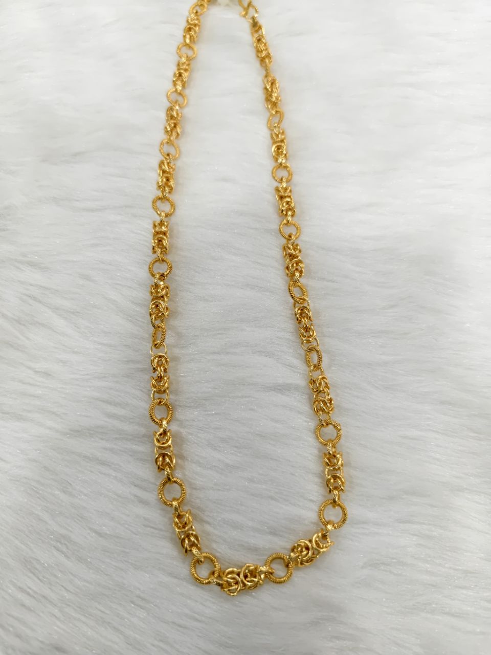 Interlinked Knot Chain view 3