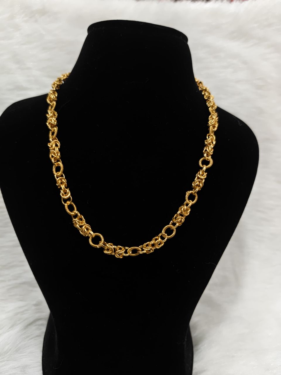 Interlinked Knot Chain view 4